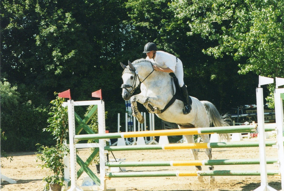 Historische Aufnahme eines Reitturniers des Laubenheimer Reitvereins